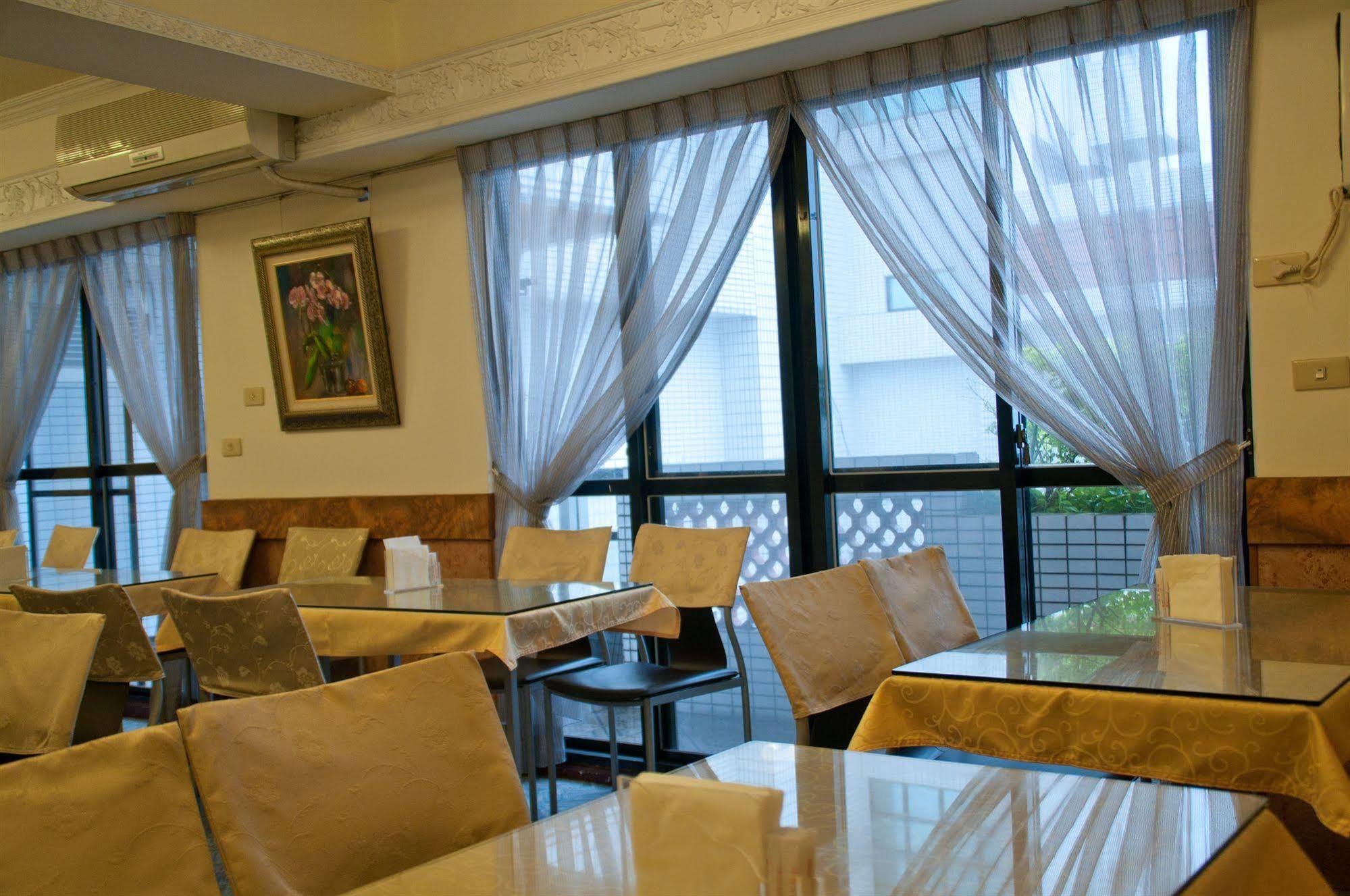 Hua Tong Hotel Hualien City Exterior photo